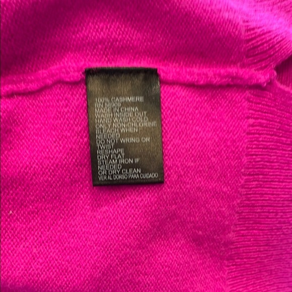Chic Antonio Melani Vibrant Fuchsia Cashmere Sweater - Picture 7 of 7